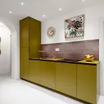 Апартаменты Stayeasy Station - Cozy 3 Bedrooms 3 Baths Милан