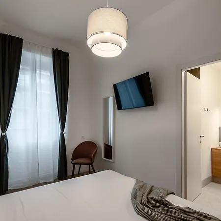 Stayeasy Station - Cozy 3 Bedrooms 3 Baths Appartement Milaan